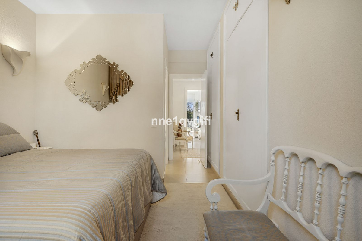 Se vende Apartamento Planta Media de 2 dormitorios en Costa Del Sol, Málaga, España