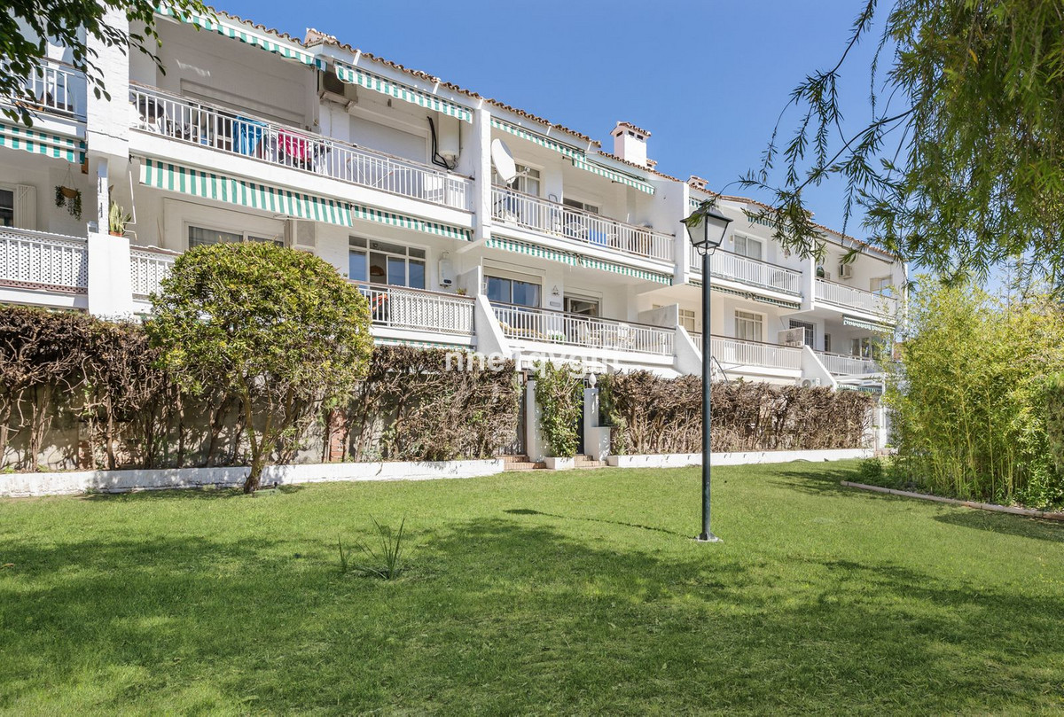 Se vende Apartamento Planta Media de 2 dormitorios en Costa Del Sol, Málaga, España