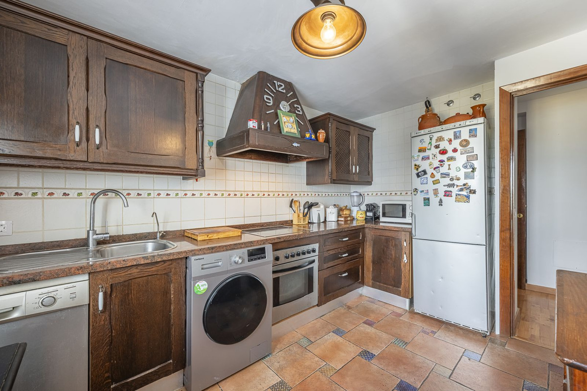 2 Bed Apartment for sale in Ojén Costa Del Sol, Málaga, Spain