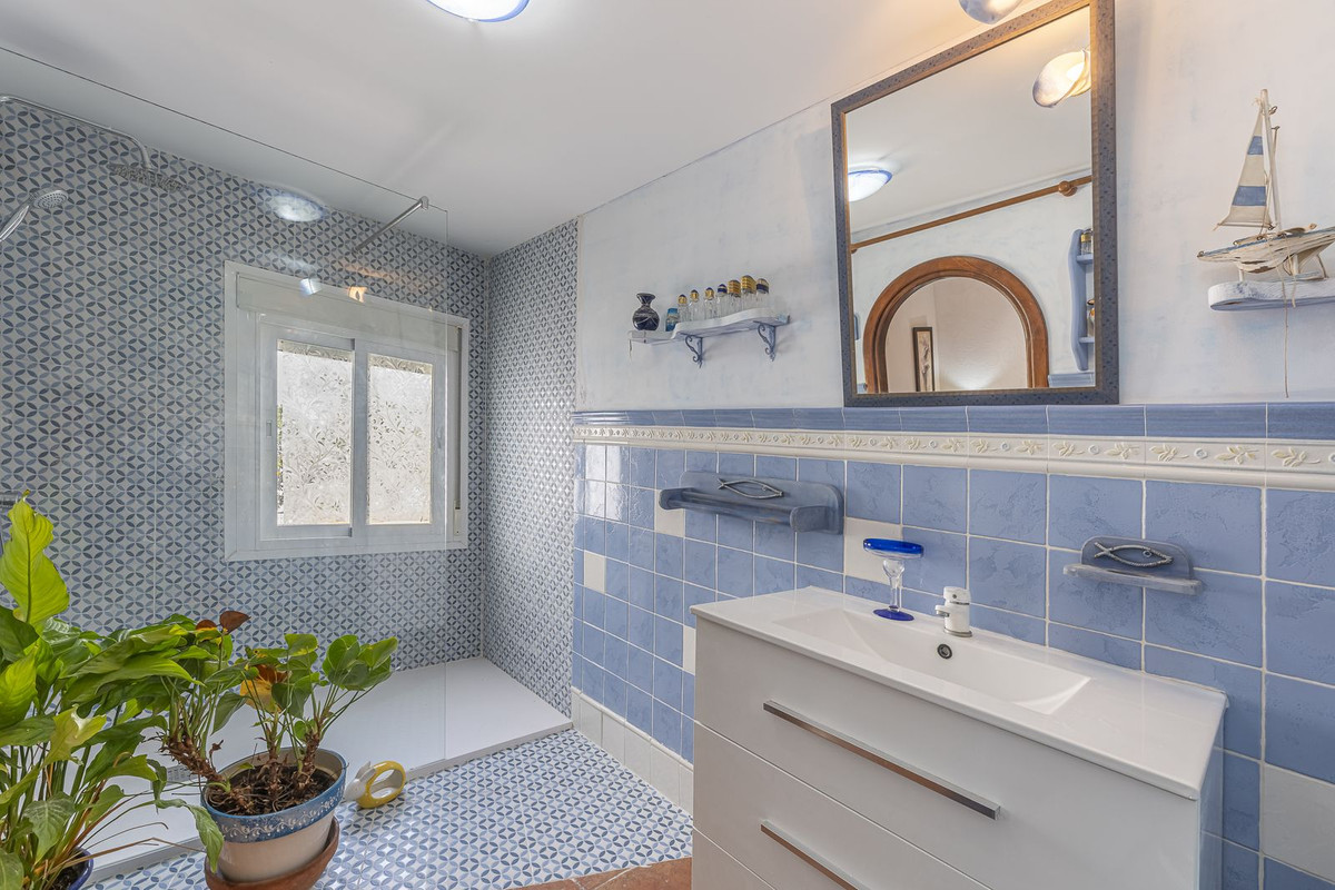 2 Bed Apartment for sale in Ojén Costa Del Sol, Málaga, Spain