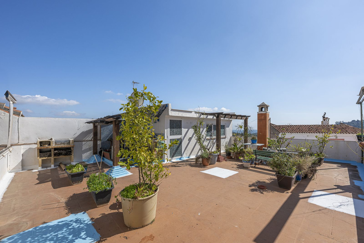 2 Bed Apartment for sale in Ojén Costa Del Sol, Málaga, Spain