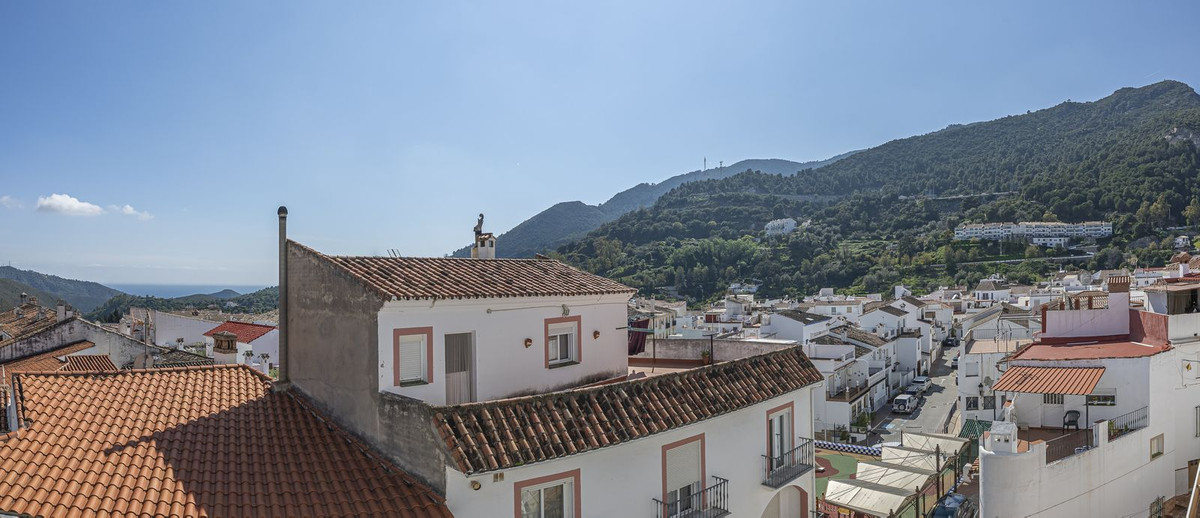 2 Bed Apartment for sale in Ojén Costa Del Sol, Málaga, Spain