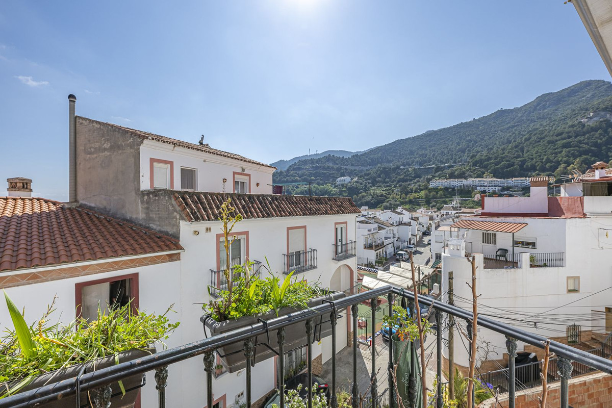 2 Bed Apartment for sale in Ojén Costa Del Sol, Málaga, Spain
