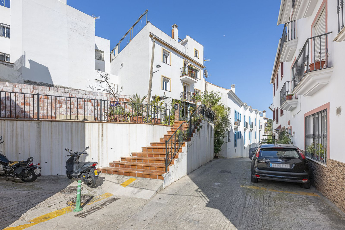 2 Bed Apartment for sale in Ojén Costa Del Sol, Málaga, Spain