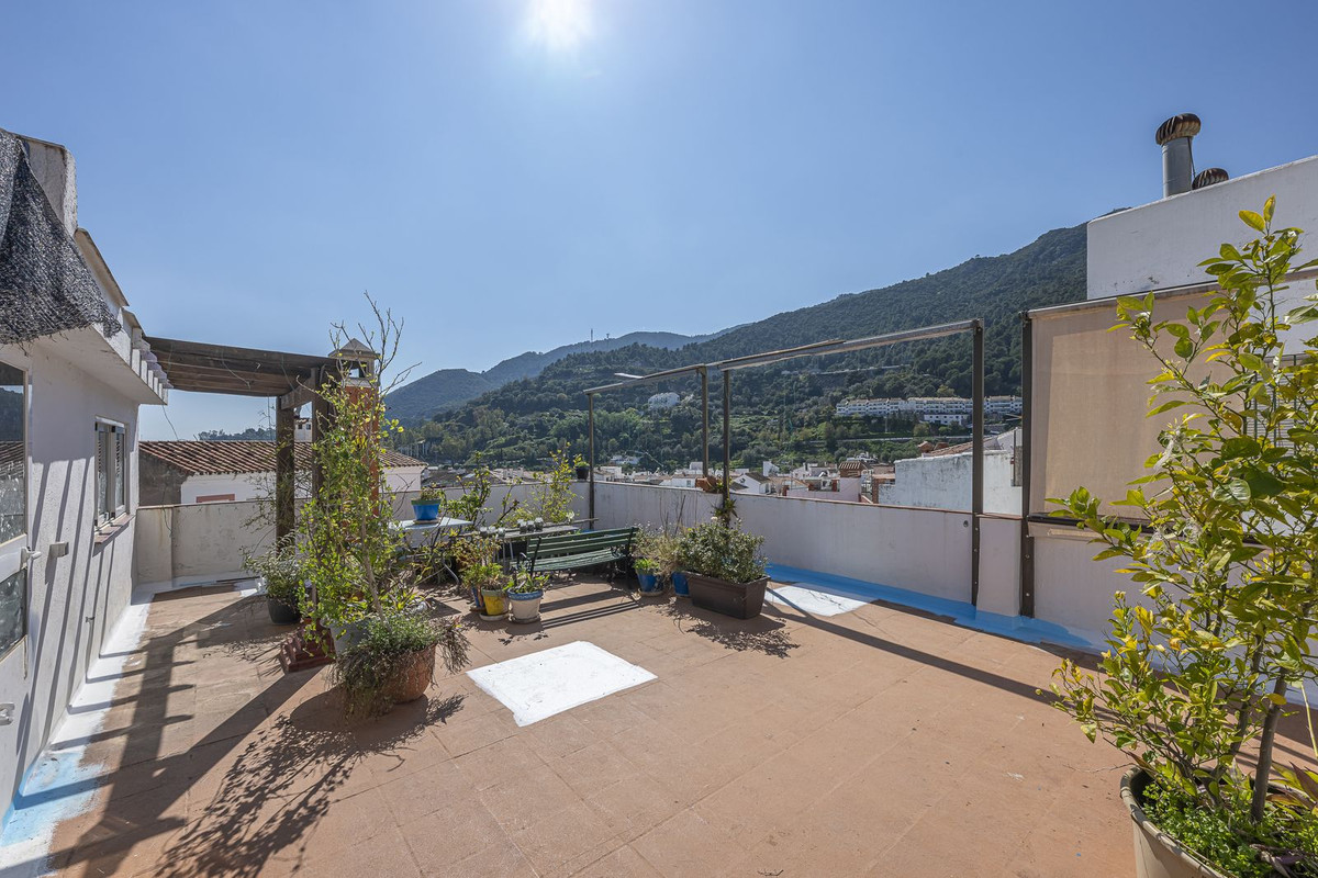 2 Bed Apartment for sale in Ojén Costa Del Sol, Málaga, Spain