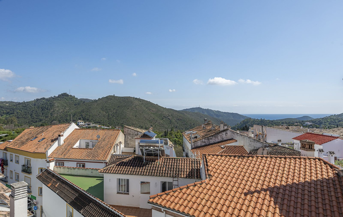 2 Bed Apartment for sale in Ojén Costa Del Sol, Málaga, Spain