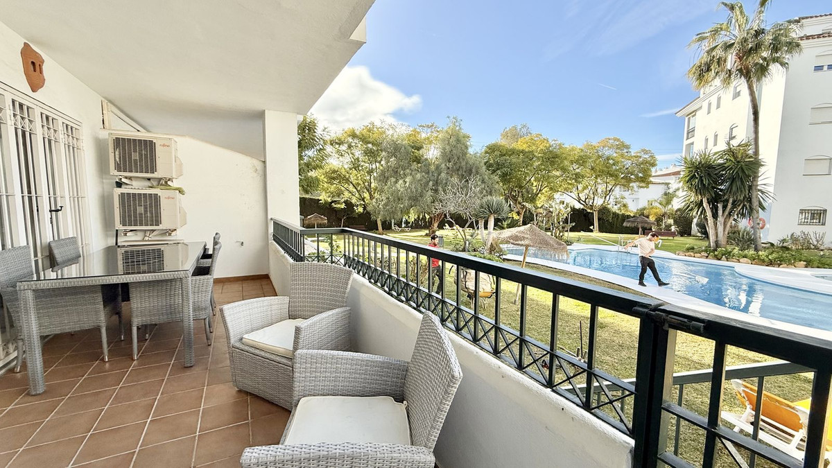 2 Bed Apartment for sale in Calahonda Costa Del Sol, Málaga, Spain