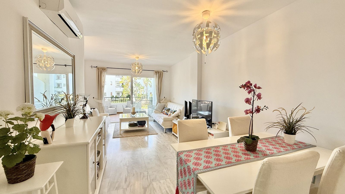 2 Bed Apartment for sale in Calahonda Costa Del Sol, Málaga, Spain