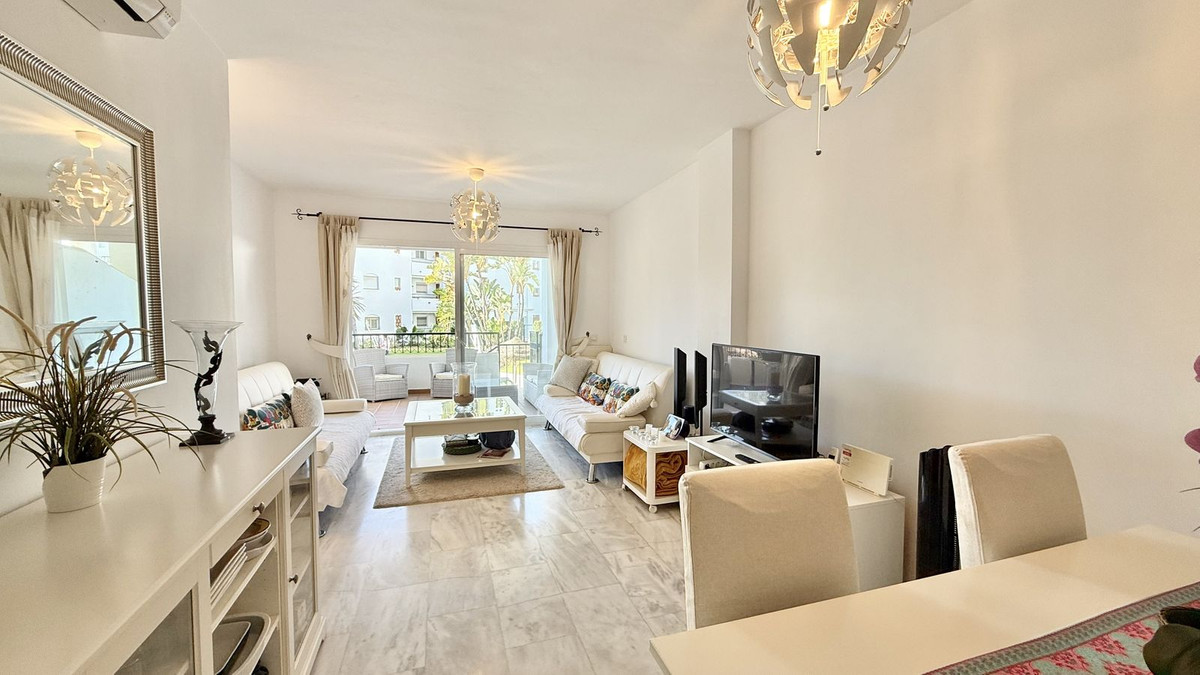 2 Bed Apartment for sale in Calahonda Costa Del Sol, Málaga, Spain
