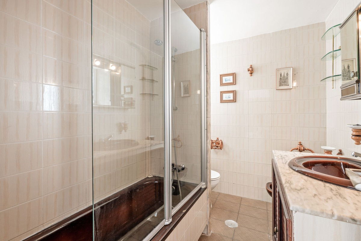 2 Bed Apartment for sale in Torremolinos Costa Del Sol, Málaga, Spain