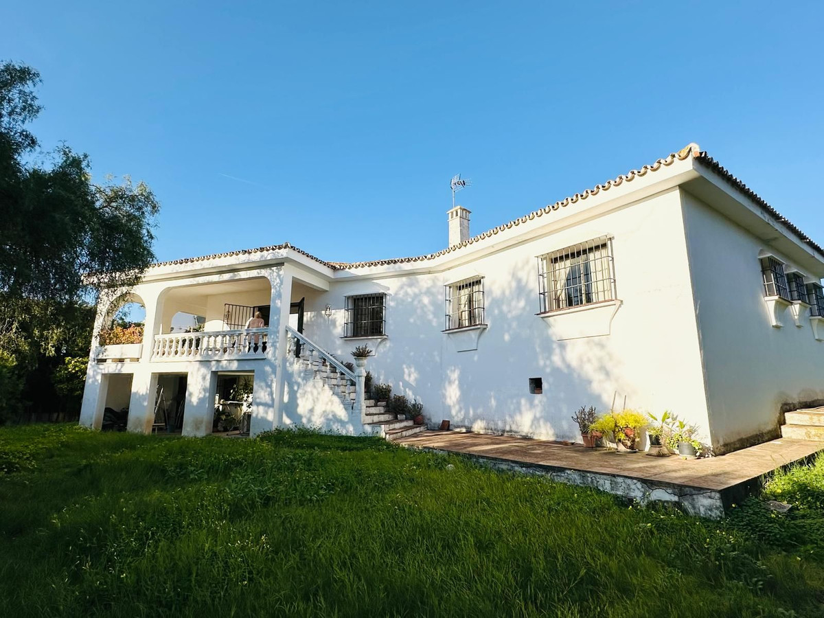 3 Bed Townhouse for sale in Atalaya Costa Del Sol, Málaga, Spain