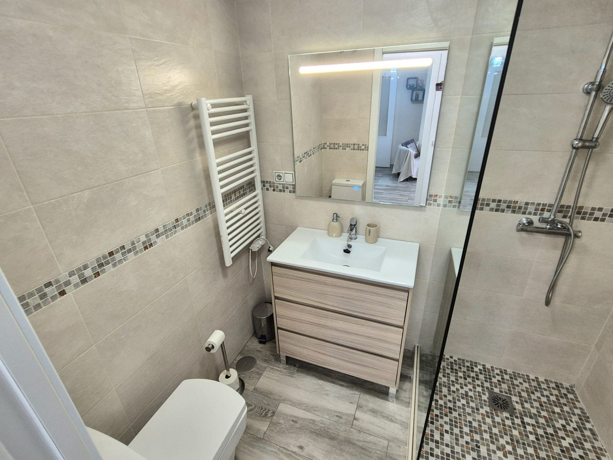 Se vende Apartamento Planta Baja de 2 dormitorios en Costa Del Sol, Málaga, España
