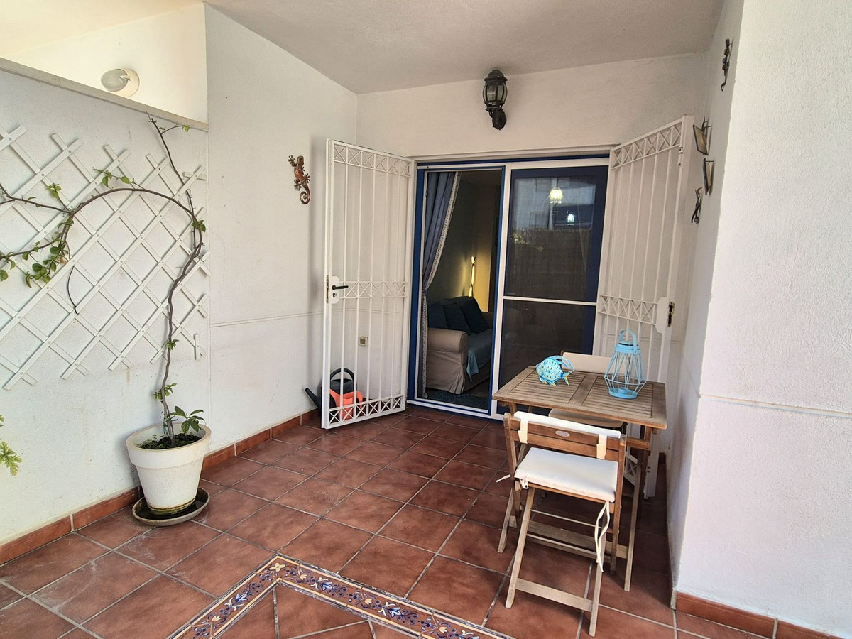 Se vende Apartamento Planta Baja de 2 dormitorios en Costa Del Sol, Málaga, España