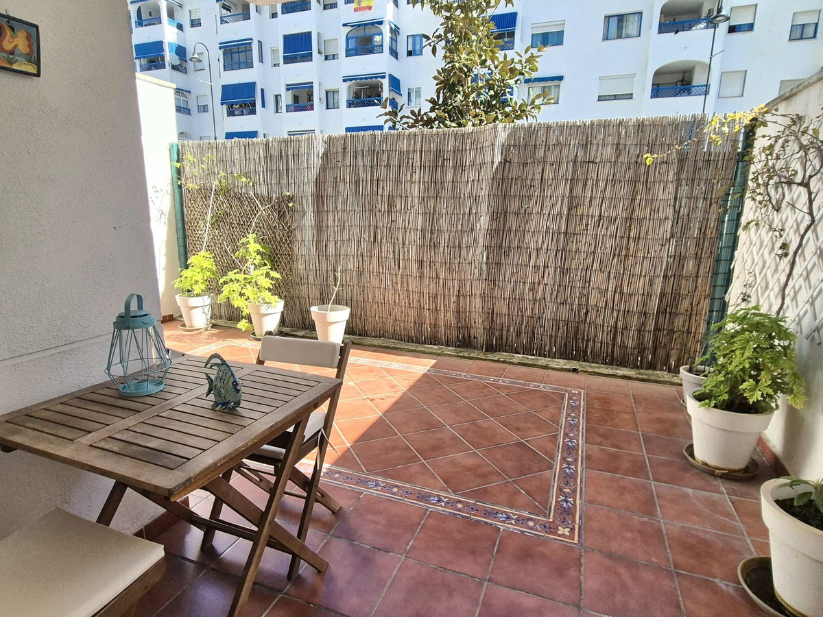Se vende Apartamento Planta Baja de 2 dormitorios en Costa Del Sol, Málaga, España