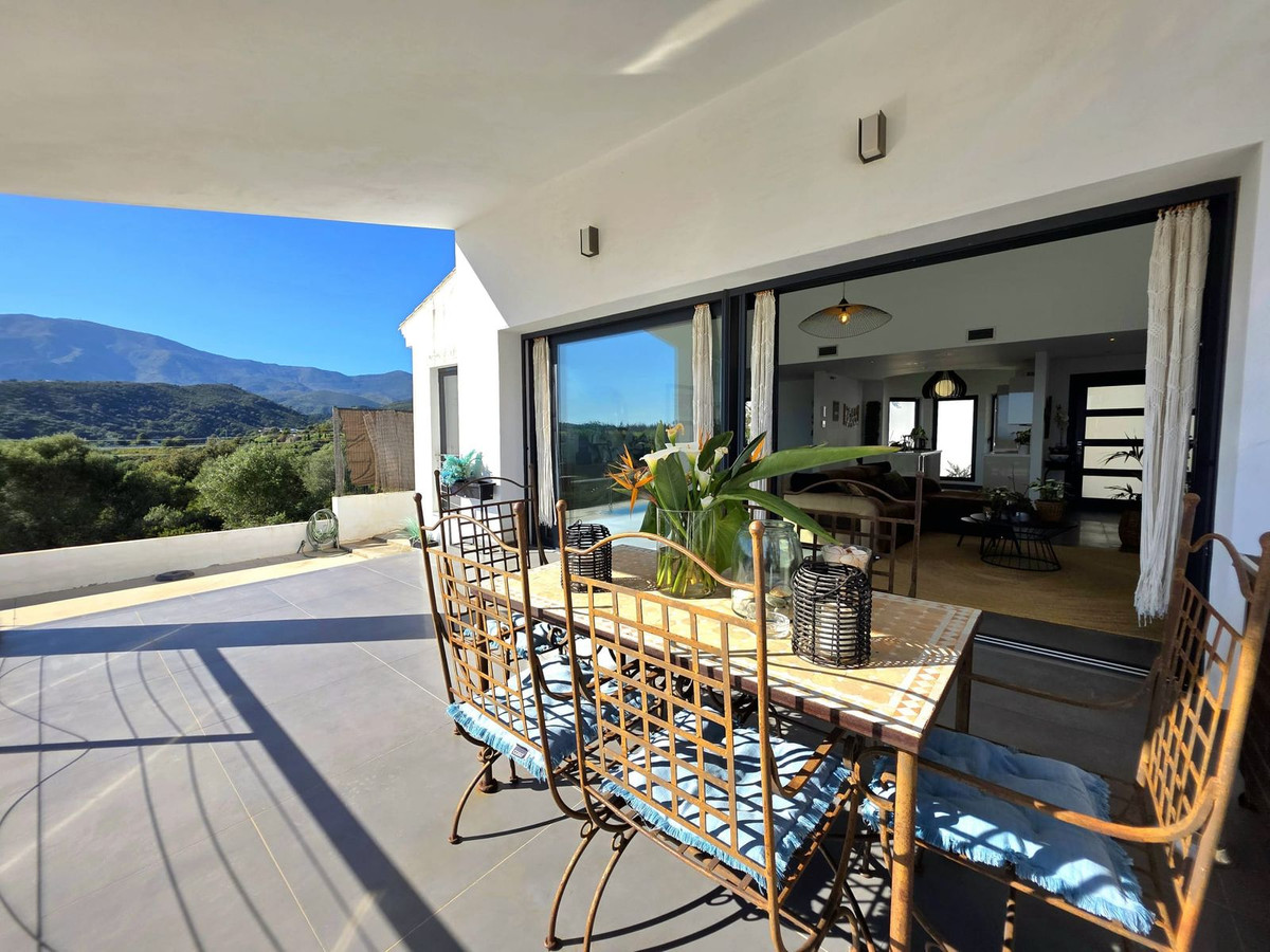 4 Bed Townhouse for sale in Estepona Costa Del Sol, Málaga, Spain