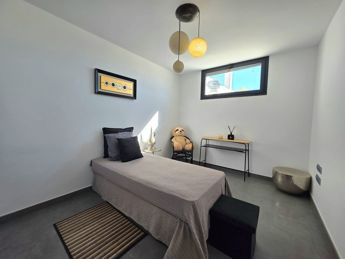 4 Bed Townhouse for sale in Estepona Costa Del Sol, Málaga, Spain
