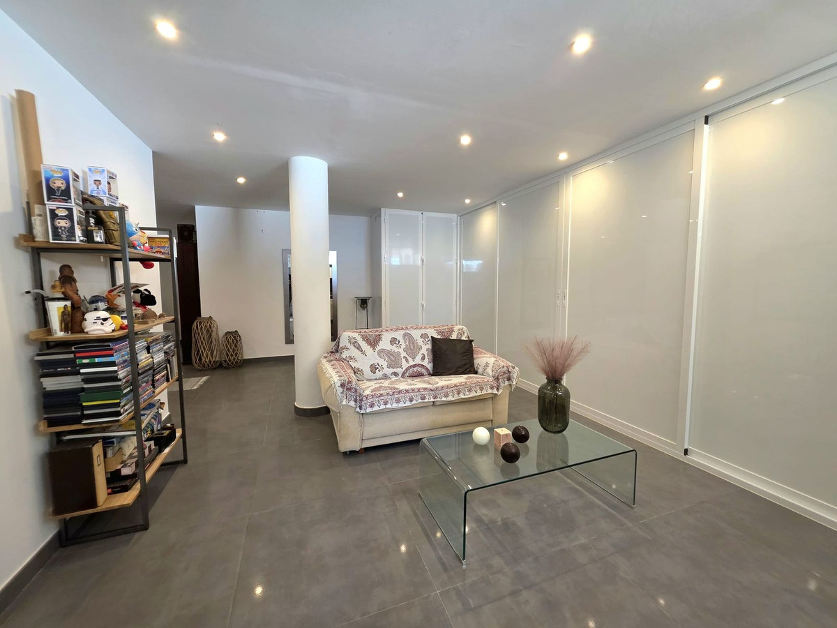 4 Bed Townhouse for sale in Estepona Costa Del Sol, Málaga, Spain