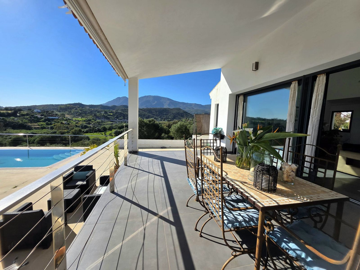 4 Bed Townhouse for sale in Estepona Costa Del Sol, Málaga, Spain