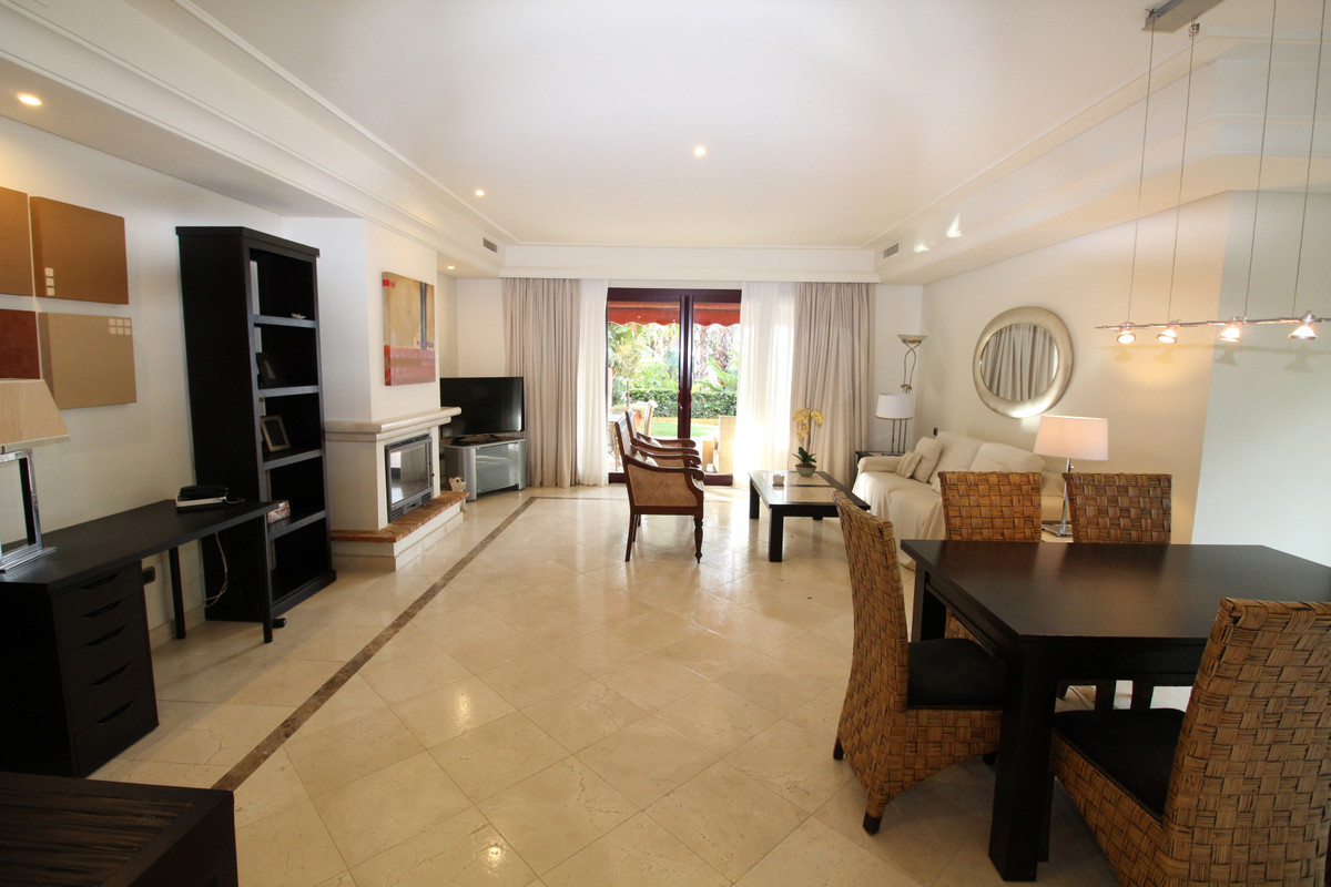3 Bed Townhouse for sale in The Golden Mile Costa Del Sol, Málaga, Spain