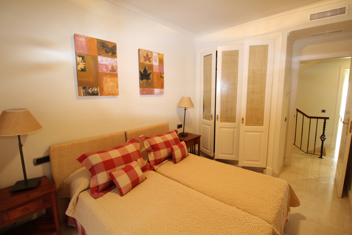 3 Bed Townhouse for sale in The Golden Mile Costa Del Sol, Málaga, Spain