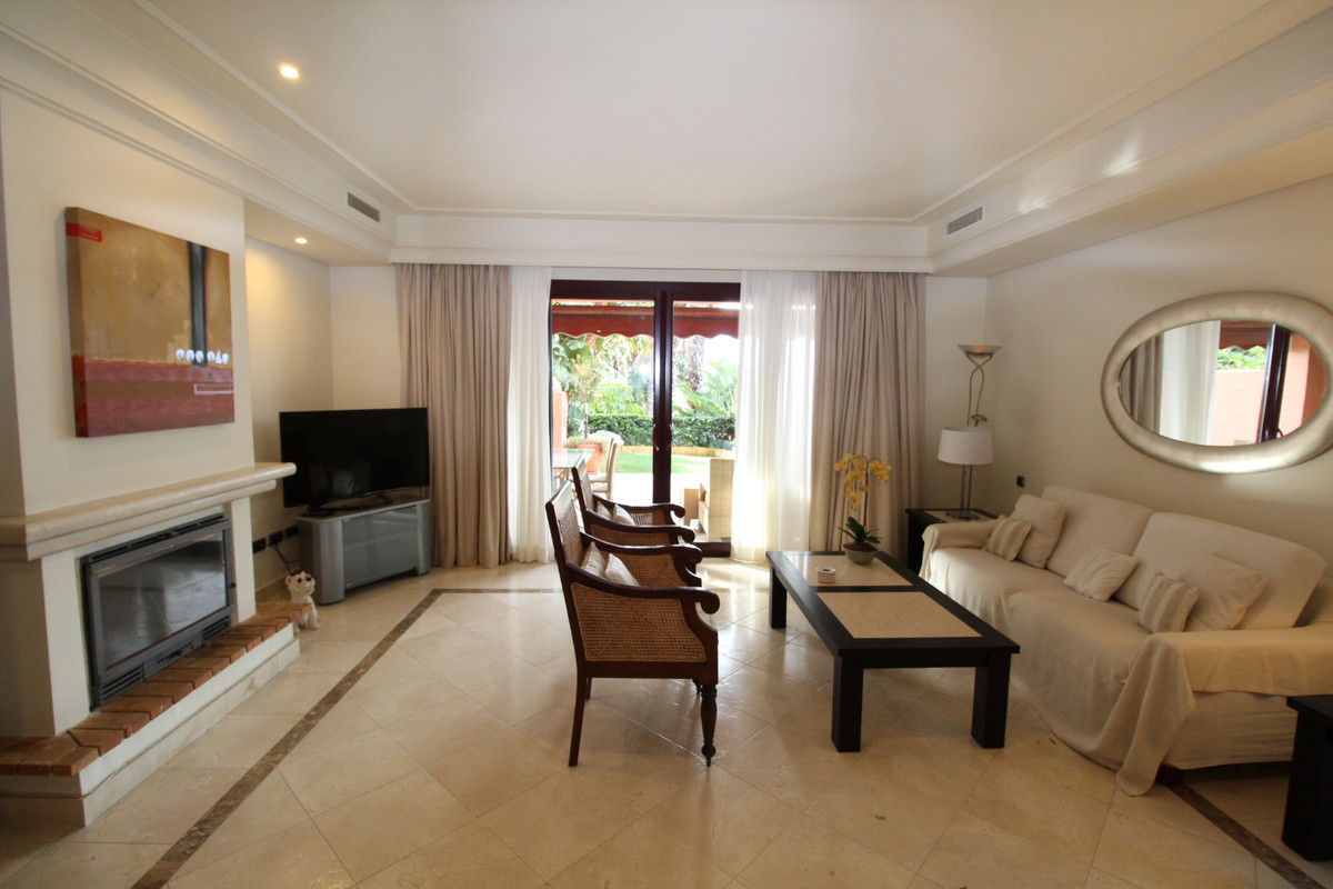 3 Bed Townhouse for sale in The Golden Mile Costa Del Sol, Málaga, Spain