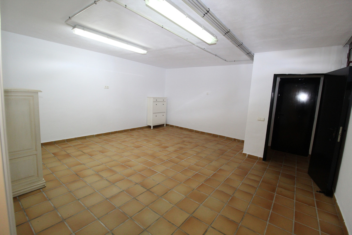 3 Bed Townhouse for sale in The Golden Mile Costa Del Sol, Málaga, Spain