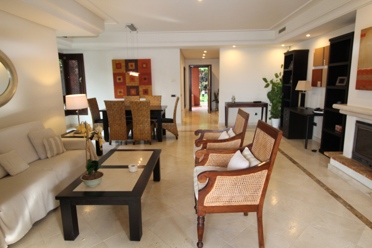 3 Bed Townhouse for sale in The Golden Mile Costa Del Sol, Málaga, Spain
