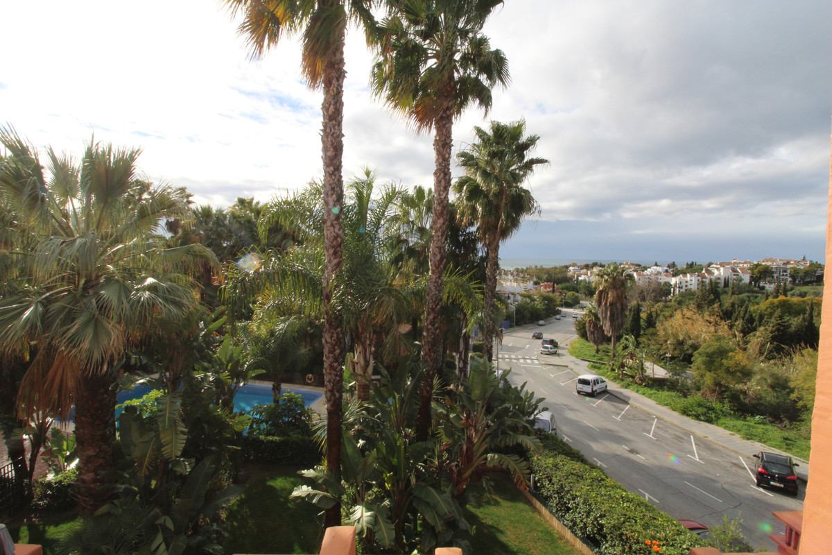 3 Bed Townhouse for sale in The Golden Mile Costa Del Sol, Málaga, Spain