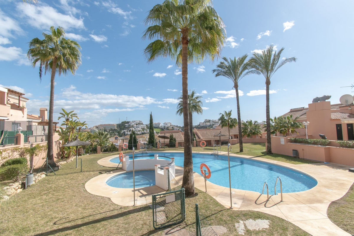 4 Bed Apartment for sale in Mijas Costa Costa Del Sol, Málaga, Spain