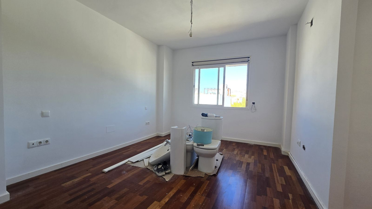 4 Bed Townhouse for sale in Calahonda Costa Del Sol, Málaga, Spain