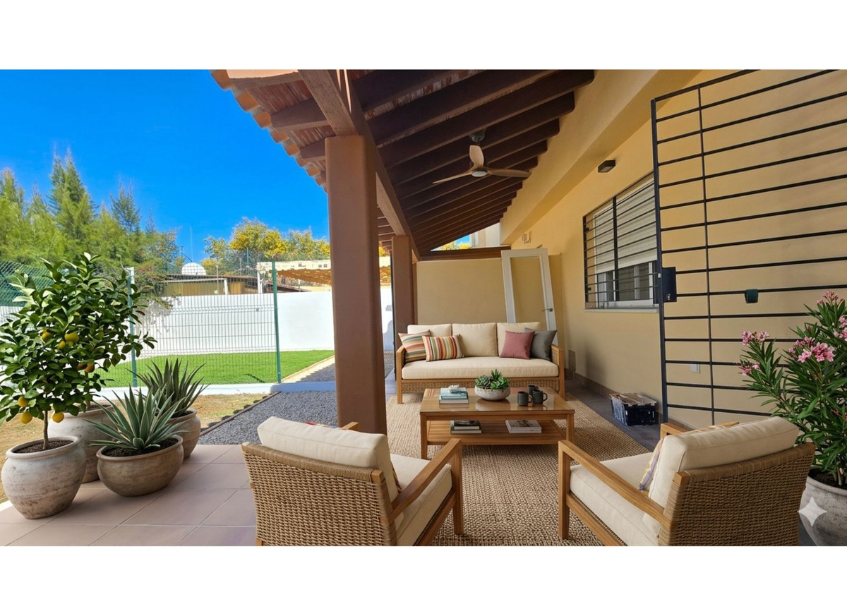4 Bed Townhouse for sale in Calahonda Costa Del Sol, Málaga, Spain