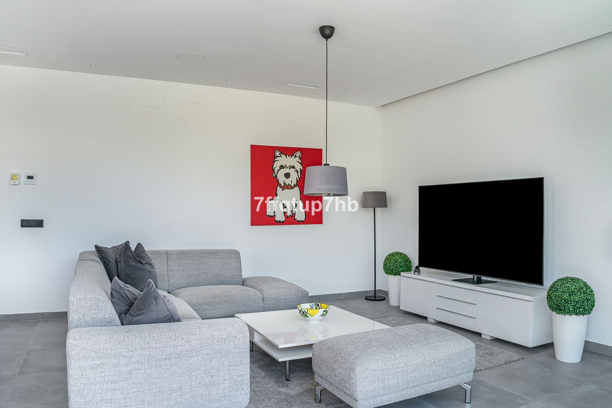 3 Bed Townhouse for sale in Estepona Costa Del Sol, Málaga, Spain