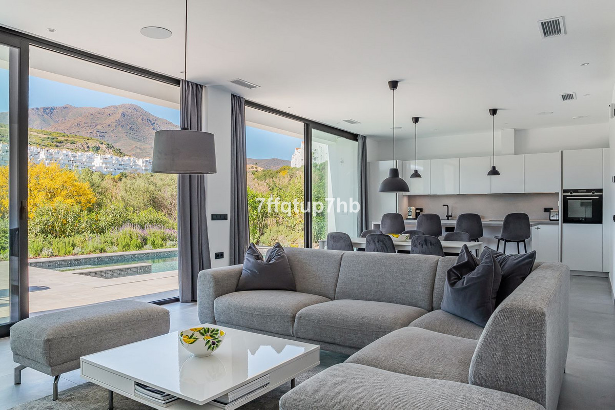 3 Bed Townhouse for sale in Estepona Costa Del Sol, Málaga, Spain