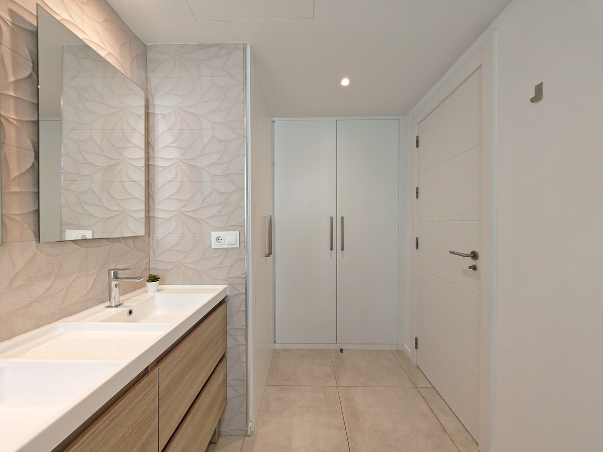 3 Bed Apartment for sale in La Cala De Mijas Costa Del Sol, Málaga, Spain