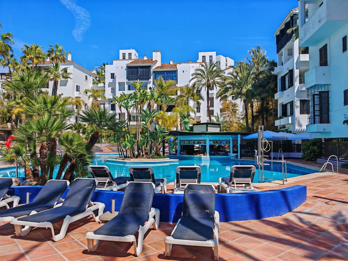 1 Bed Apartment for sale in Marbella Costa Del Sol, Málaga, Spain