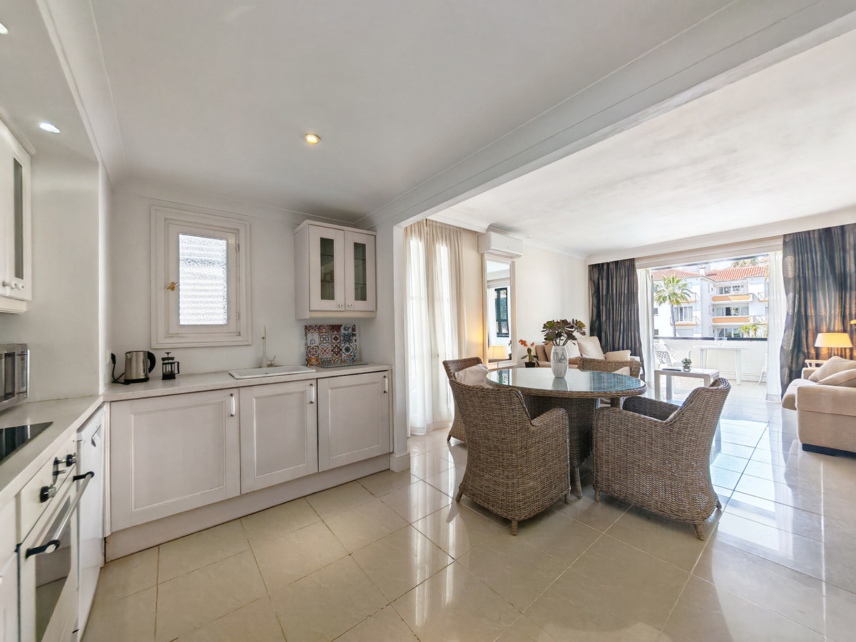 1 Bed Apartment for sale in Marbella Costa Del Sol, Málaga, Spain