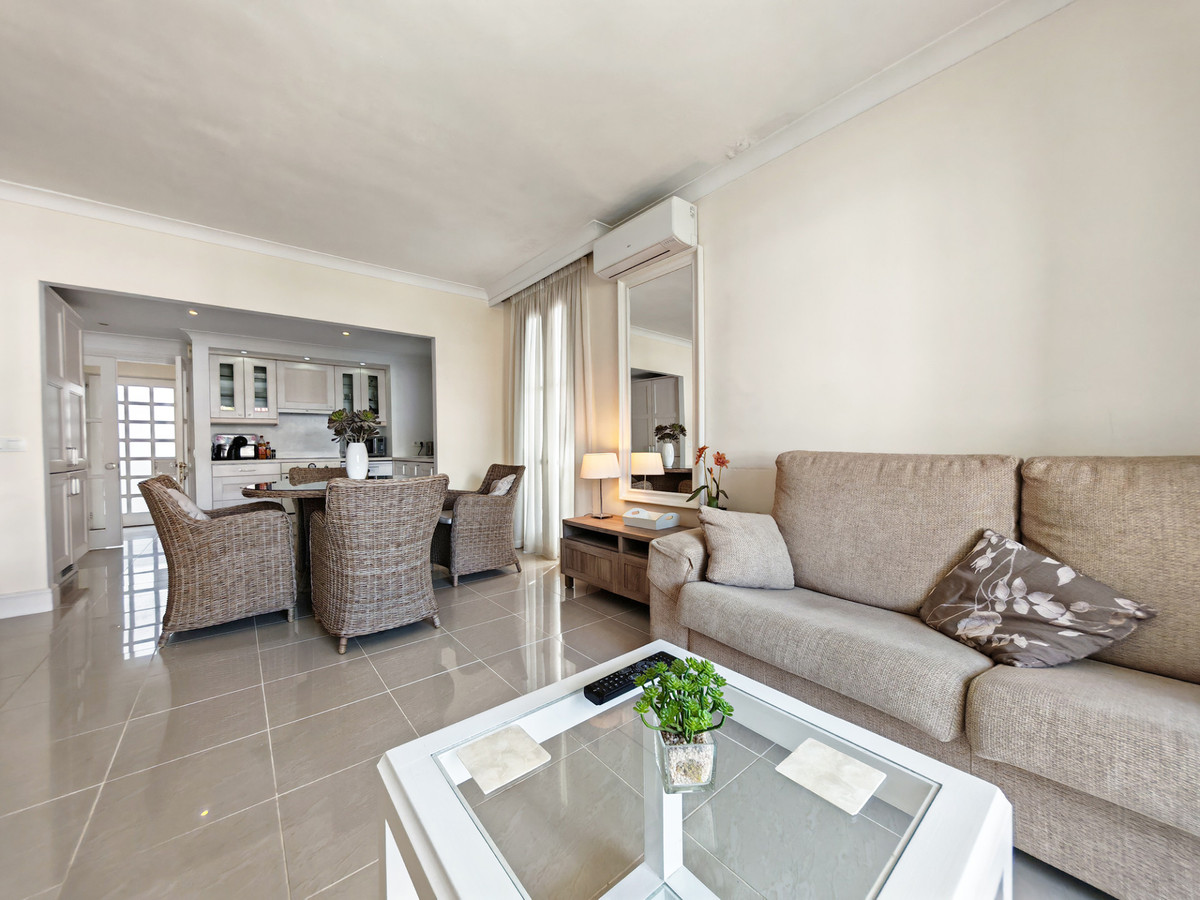 1 Bed Apartment for sale in Marbella Costa Del Sol, Málaga, Spain