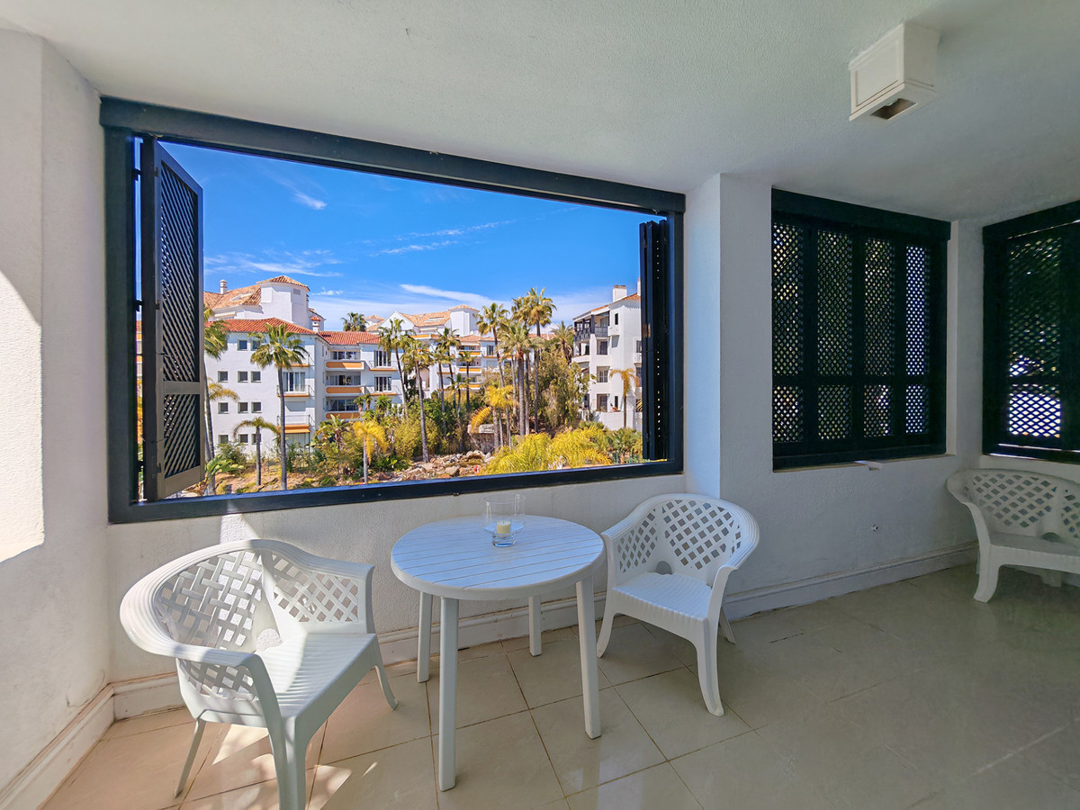 1 Bed Apartment for sale in Marbella Costa Del Sol, Málaga, Spain
