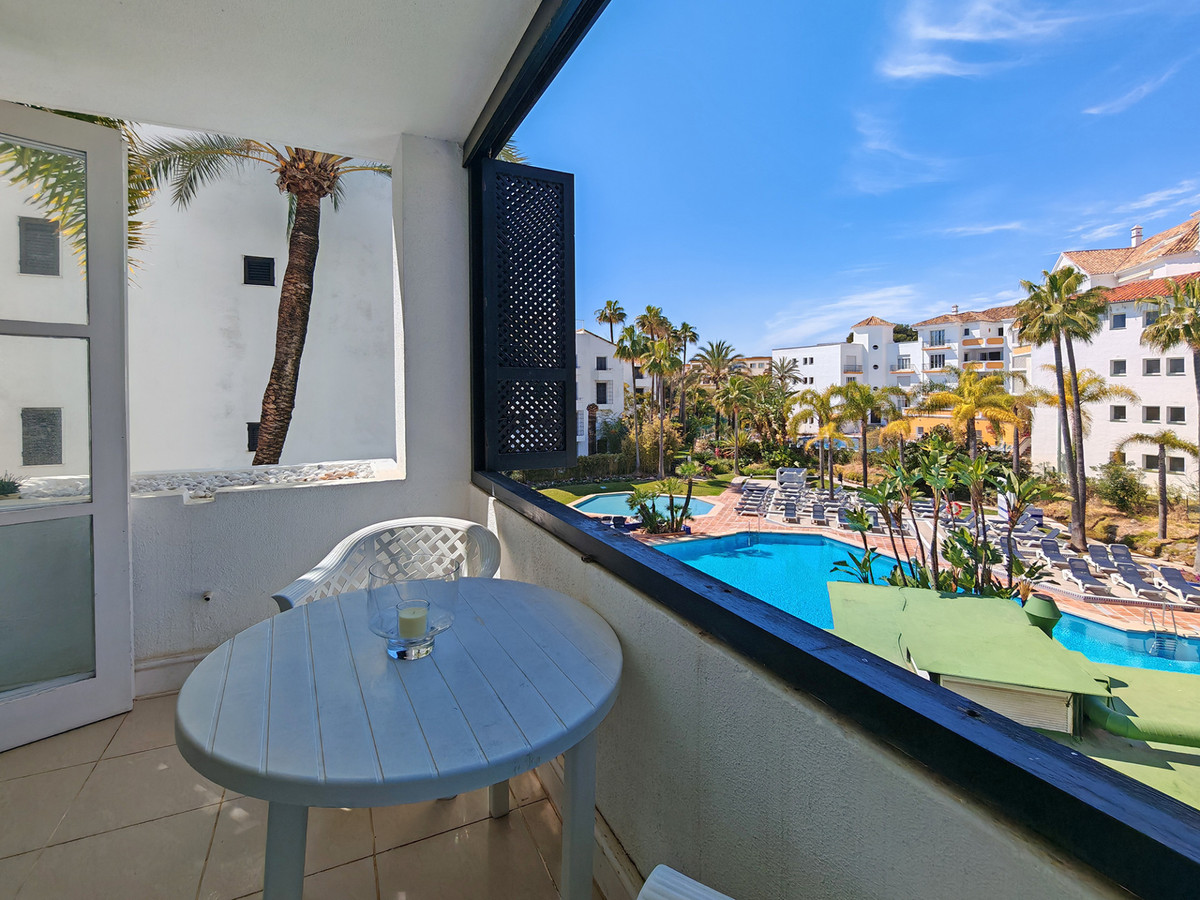 1 Bed Apartment for sale in Marbella Costa Del Sol, Málaga, Spain