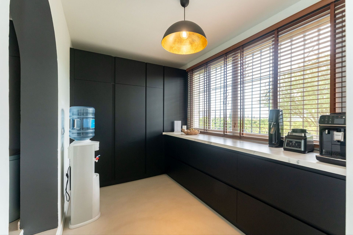 Se vende Finca - Cortijo de 4 dormitorios en Costa Del Sol, Málaga, España