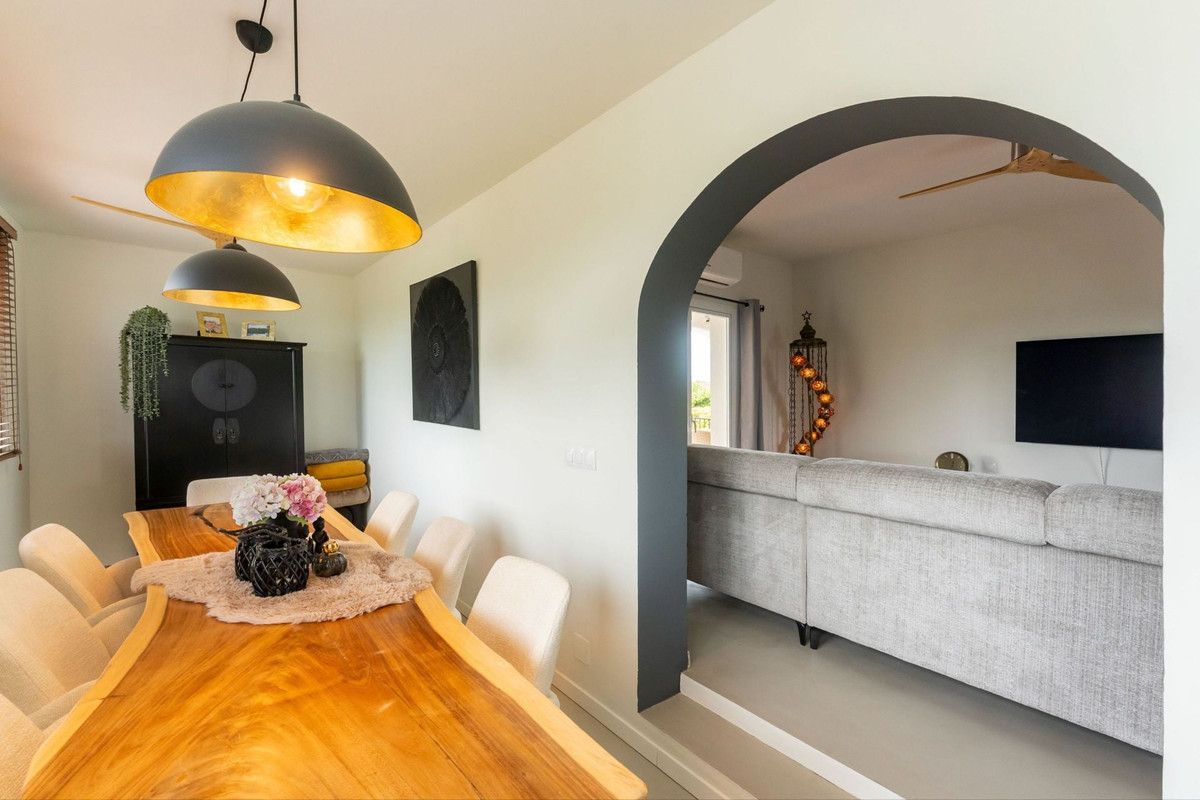 Se vende Finca - Cortijo de 4 dormitorios en Costa Del Sol, Málaga, España