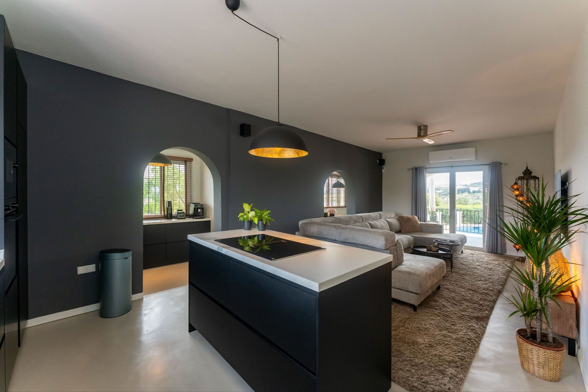 Se vende Finca - Cortijo de 4 dormitorios en Costa Del Sol, Málaga, España