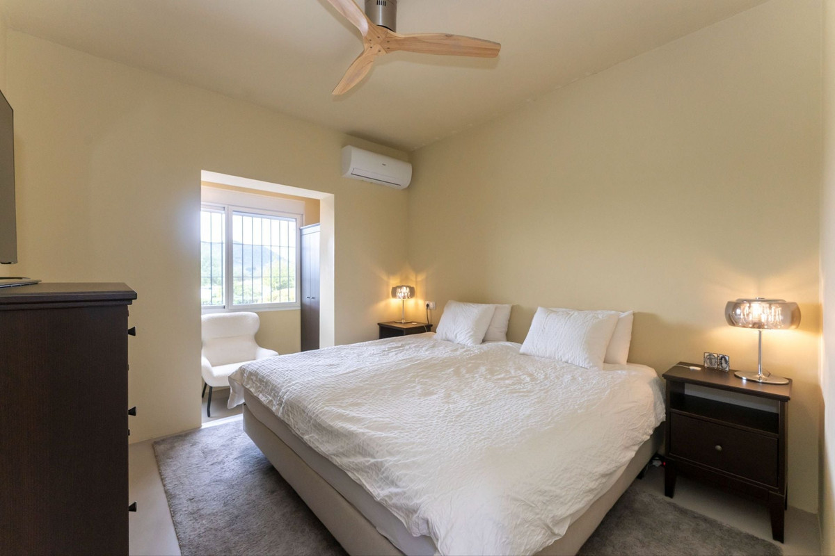 Se vende Finca - Cortijo de 4 dormitorios en Costa Del Sol, Málaga, España