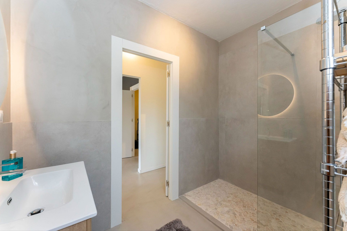Se vende Finca - Cortijo de 4 dormitorios en Costa Del Sol, Málaga, España