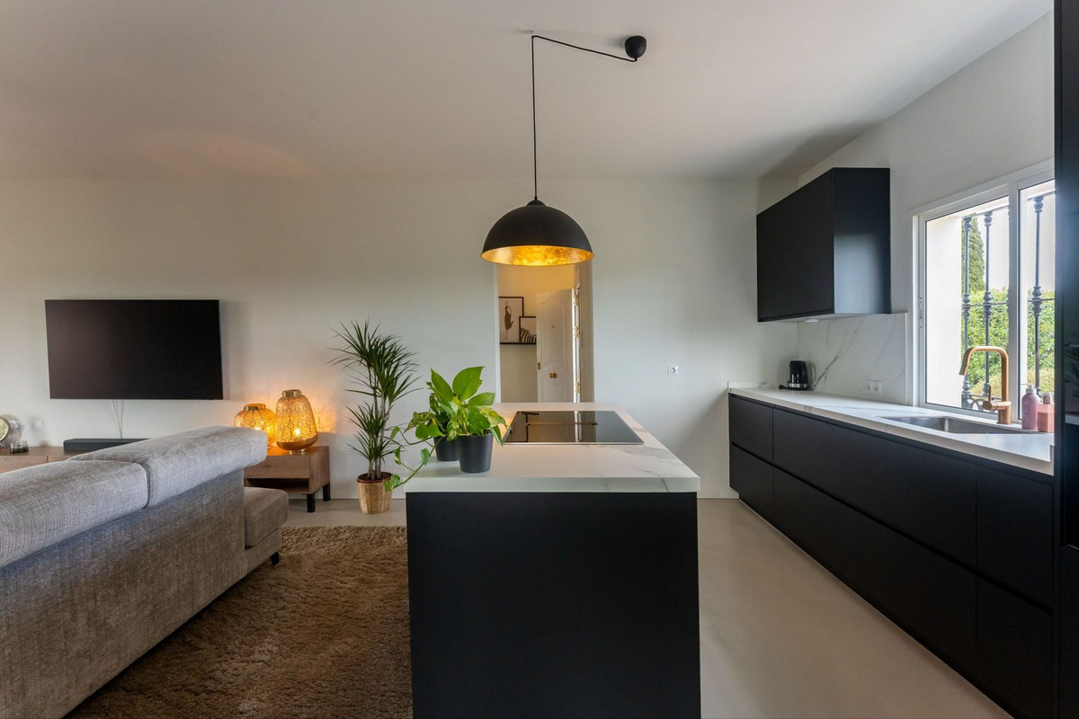 Se vende Finca - Cortijo de 4 dormitorios en Costa Del Sol, Málaga, España