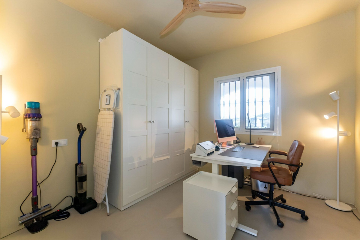 Se vende Finca - Cortijo de 4 dormitorios en Costa Del Sol, Málaga, España