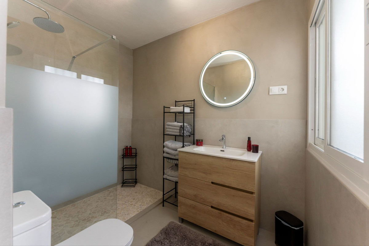 Se vende Finca - Cortijo de 4 dormitorios en Costa Del Sol, Málaga, España