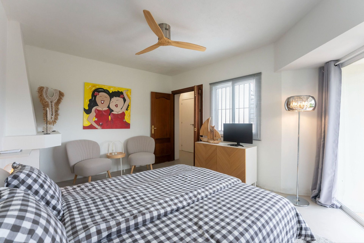 Se vende Finca - Cortijo de 4 dormitorios en Costa Del Sol, Málaga, España
