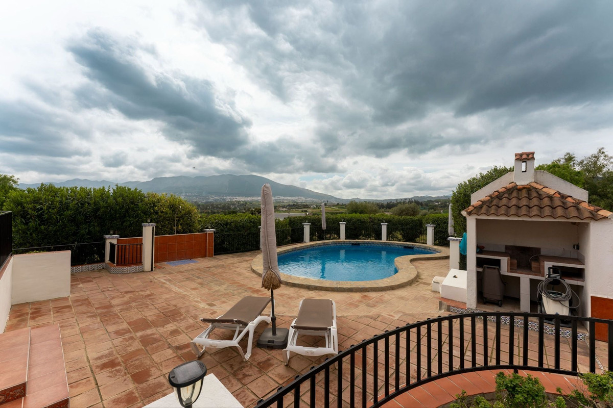 Se vende Finca - Cortijo de 4 dormitorios en Costa Del Sol, Málaga, España