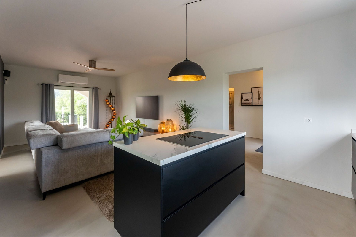 Se vende Finca - Cortijo de 4 dormitorios en Costa Del Sol, Málaga, España